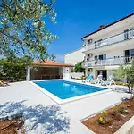 Apartman Vista *