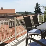 Villa Vista *